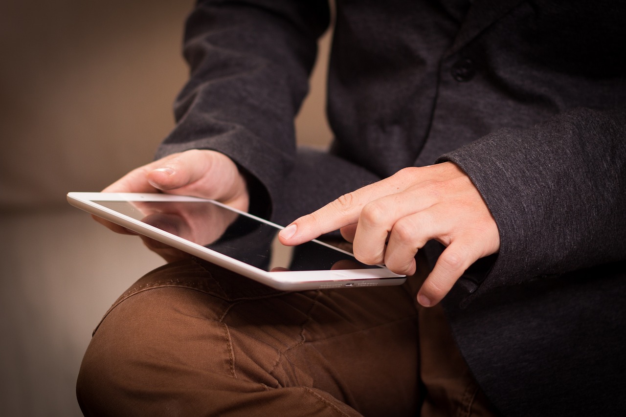 tablet, ipad, read, screen, swipe, to touch, assign, point, gadget, modern, internet, finger, digital, technology, contact, communication, connection, electronics, dates, device, data, typing, input, information, commercial, to undertake, entrepreneur, work, tablet, tablet, tablet, tablet, ipad, ipad, ipad, ipad, ipad, internet, data, information